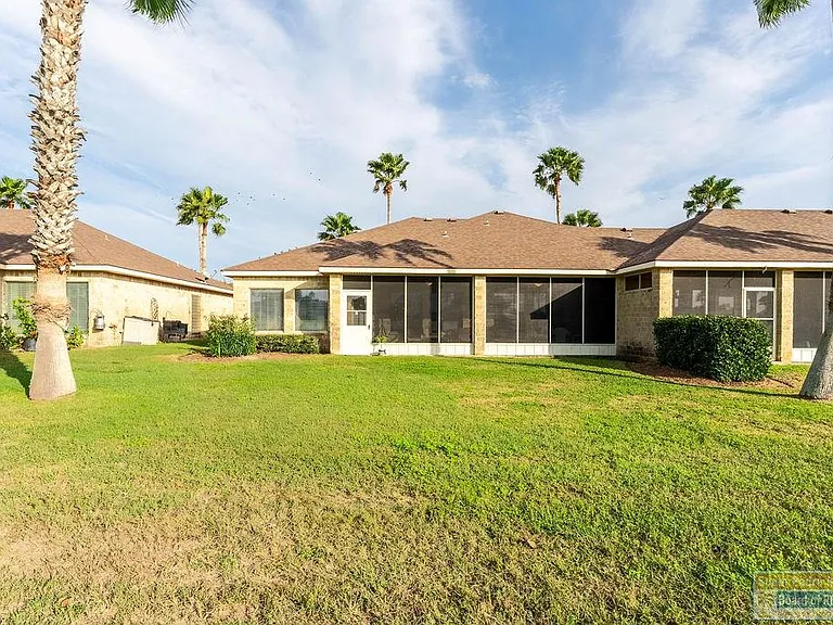 18 Torrey Pines Rd — Photo 32