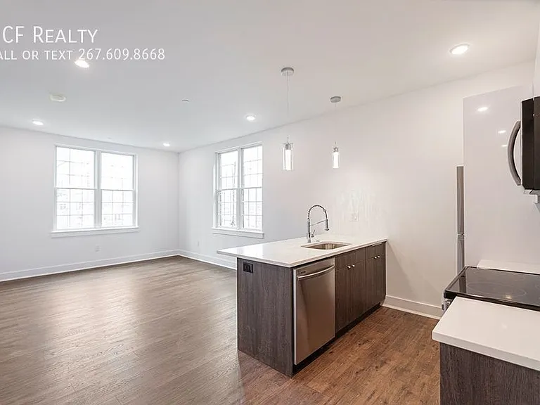 2623 Christian St #304 — Photo 7
