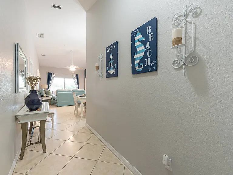 916 Reserve Pl #1 — Photo 8