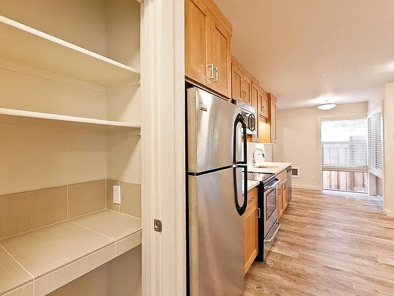 4468 N Michigan Ave #B — Photo 10