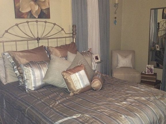 3rd image of 21819 119th Ave #2