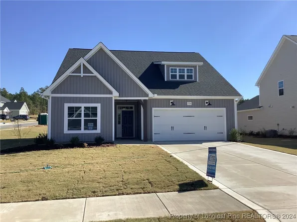 724 Chestoa Trl, Aberdeen, NC 28315