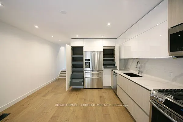 48 McGill St — Photo 9