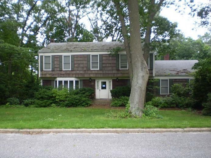 2nd image of 30 Zophar Mills Rd
