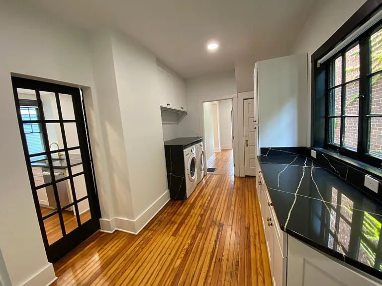 laundry/butler pantry