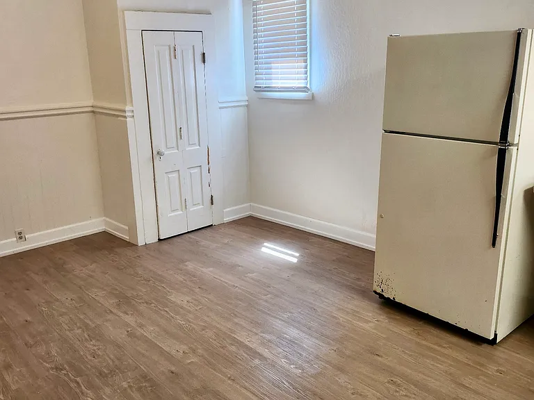 7571 Church St #2 — Photo 3