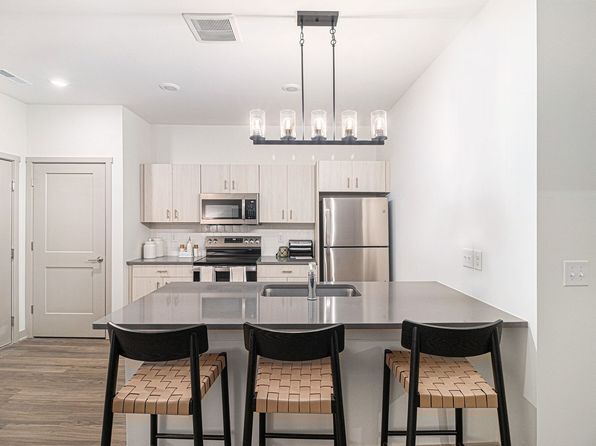 1420 Standish Ave #106A