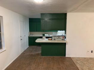 1406 W 25th St, Plainview, TX 79072