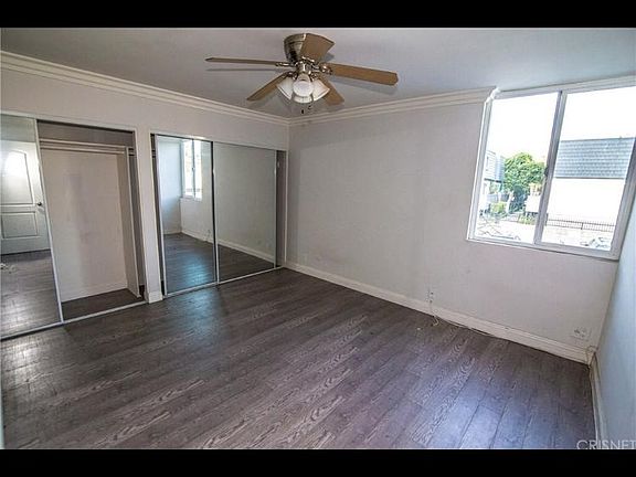 3rd image of 18620 Hatteras St Unit 244