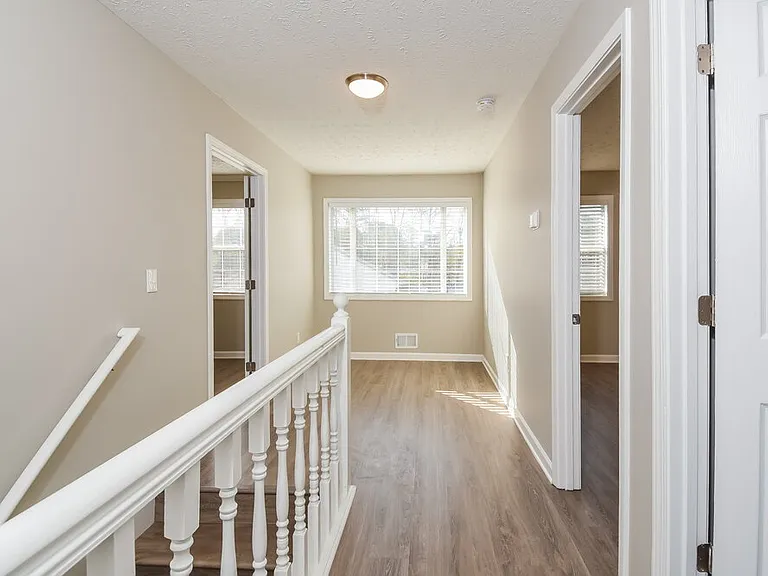 2282 Martingale Ln — Photo 11