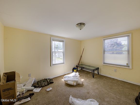 5th image of 70 East Street