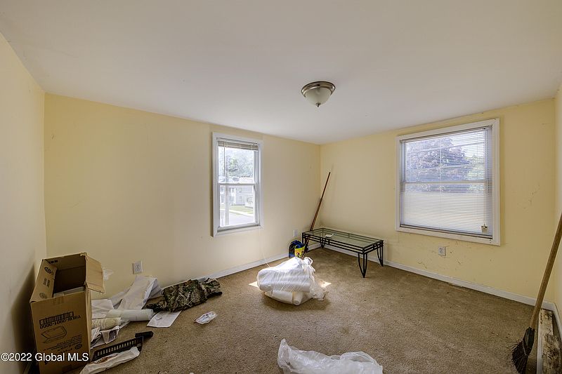 5th image of 70 East Street