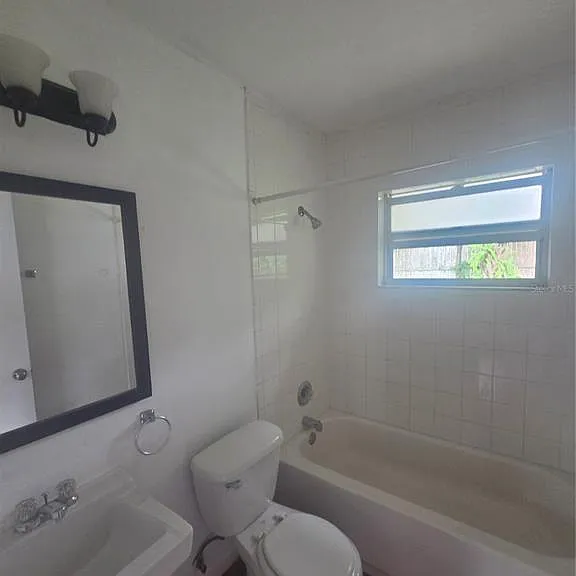 572 Bell Ave — Photo 6