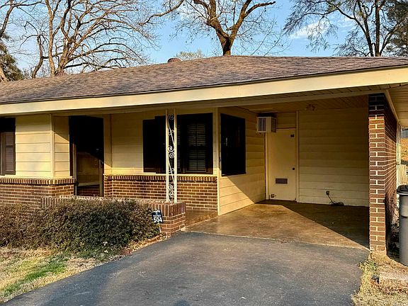 2nd image of 504 Wildwood Cir