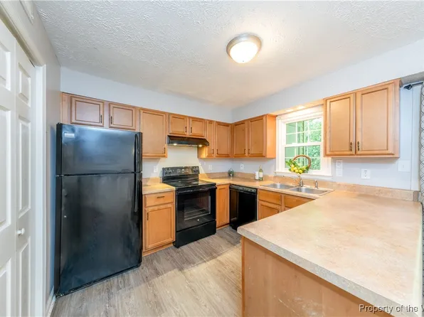281 Patriot Ln APT B, Williamsburg, VA 23185