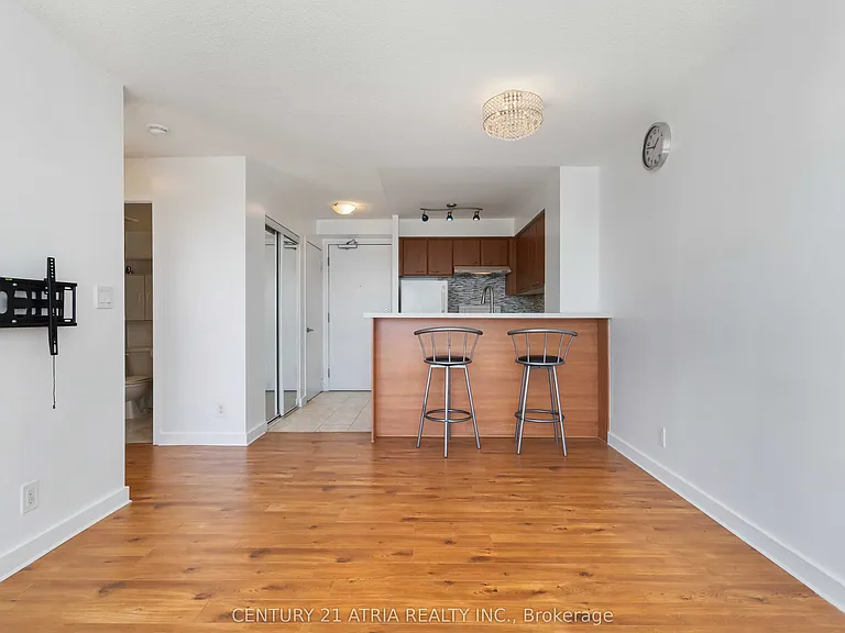 38 Lee Centre Dr #2910 — Photo 17