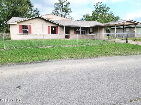 3612 Julia Cir, Moss Point, MS 39563