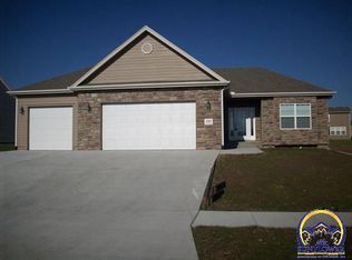 1520 SE 44th St, Topeka, KS 66609