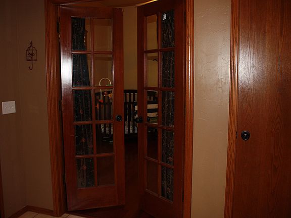 5th image of 720 Villa Ave