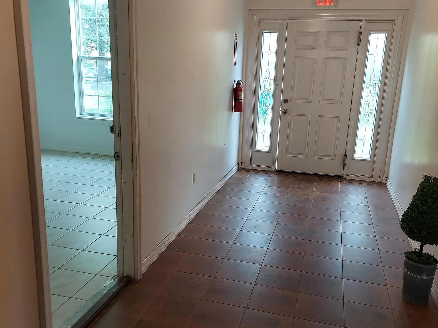 6100 Drexel St — Photo 2