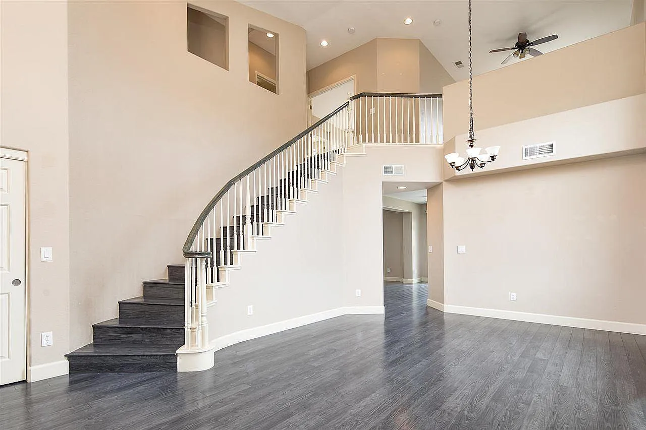 7157 Mustengo Dr — Photo 4