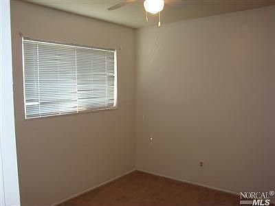5th image of 315 Amelia St