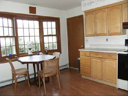 4th image of 8 Chapel Ln