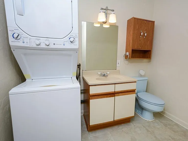 327 Plantation St — Photo 14