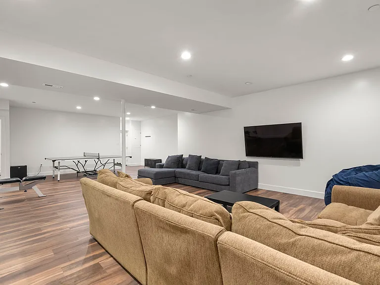 17601 Crystal Spring Ter — Photo 45