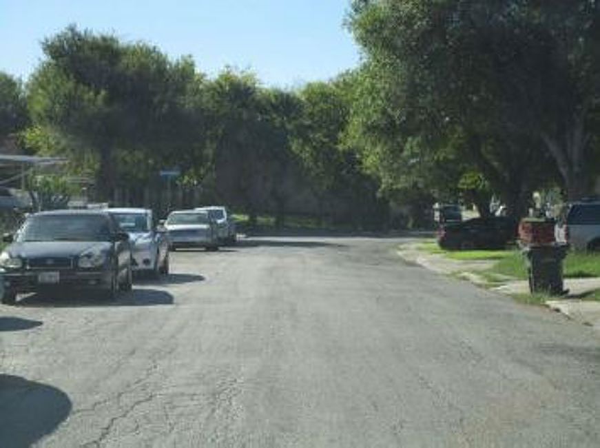 Exterior Neighborhood (street photo)