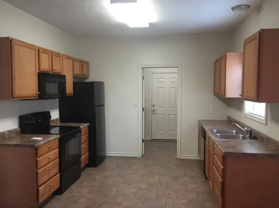 Easy Living Apartments — Photo 3