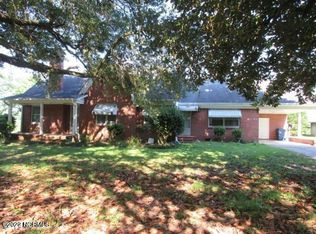 454 NW Bridge Rd, Jacksonville, NC 28540