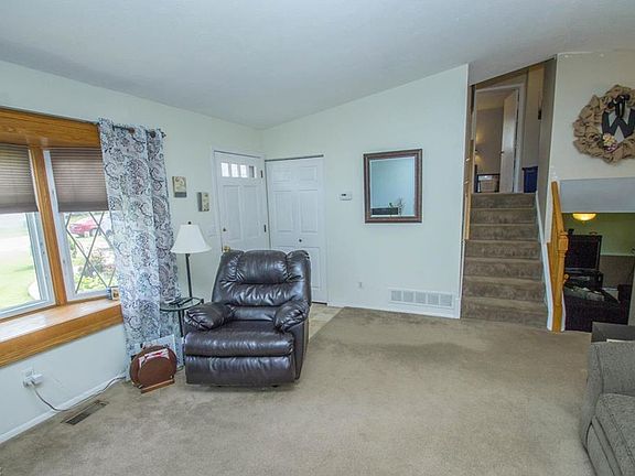 5th image of 340 Bayshore Dr