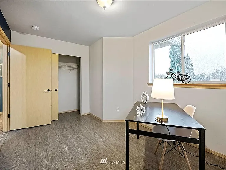 1017 W Main St #C101 — Photo 24