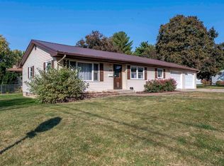908 Adams St, Oregon, IL 61061
