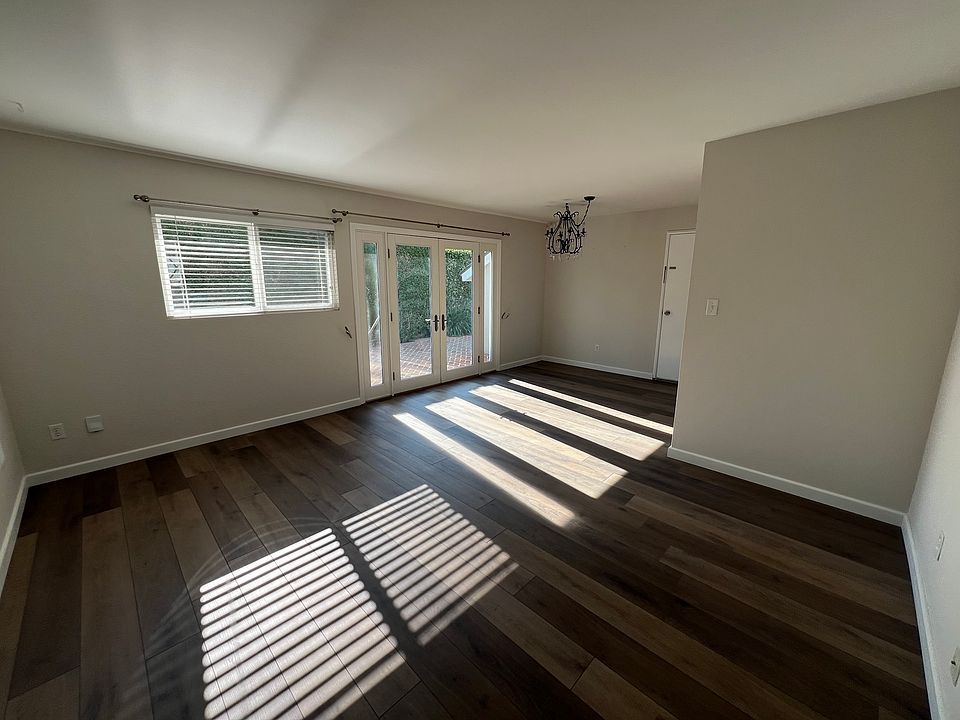 1st image of 392 Redwood Ave
