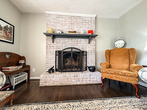 4th image of 1246 River Rd