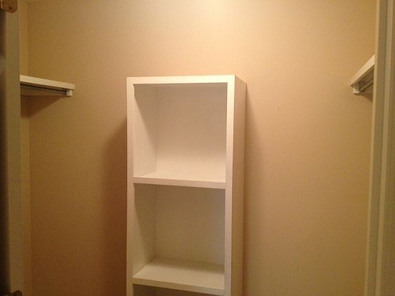4th image of 614 N 40th Ave APT 25