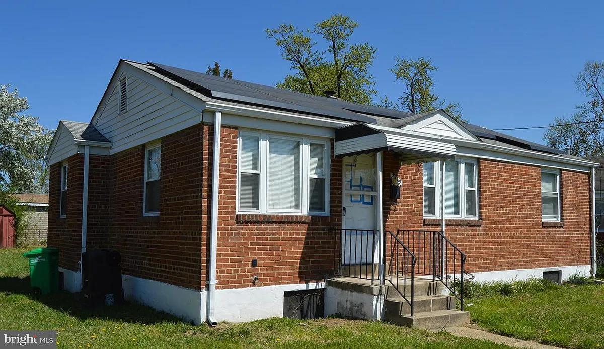 Building Photo - 2420 Griffen St