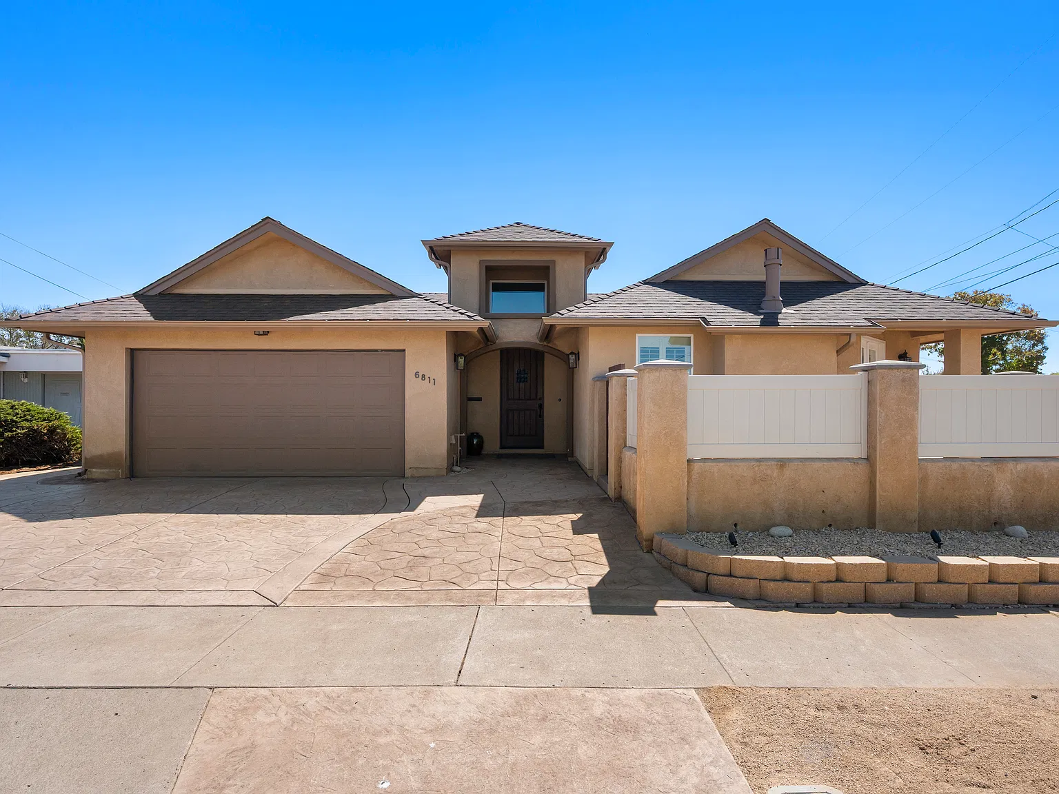 3 bed, 2068 sqft, $5,695 — Photo 1
