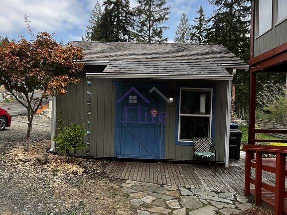 3rd image of 430 E Madrona Pkwy