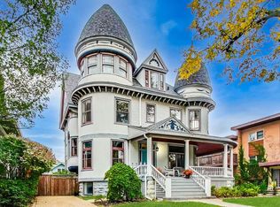 330 S Euclid Ave, Oak Park, IL 60302
