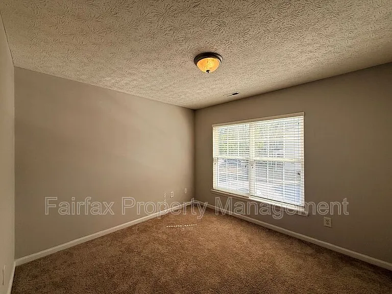 3131 Ivey Wood Ln — Photo 13