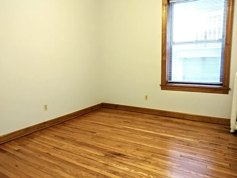 705 W Cornelia Ave #3 — Photo 13