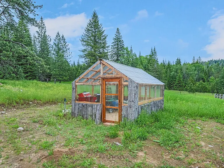 3141 N Riley Creek Rd — Photo 32