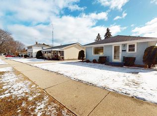 1525 George St, Manitowoc, WI 54220