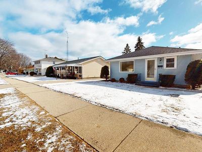 1525 George STREET, Manitowoc, WI, 54220
