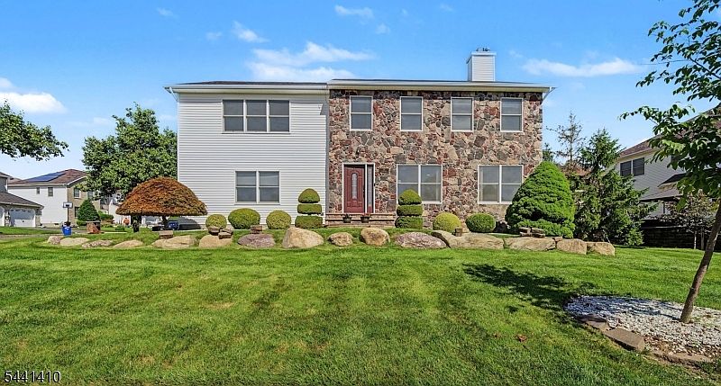 1st image of 41 Nicole Ln