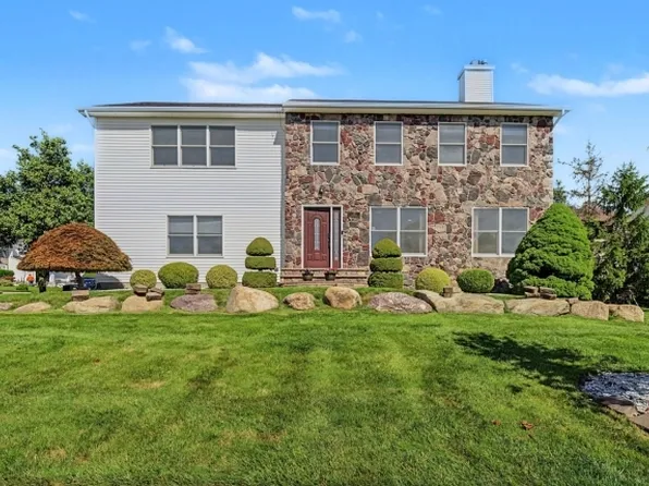 41 Nicole Ln, Parsippany-Troy Hills Twp., NJ 07054