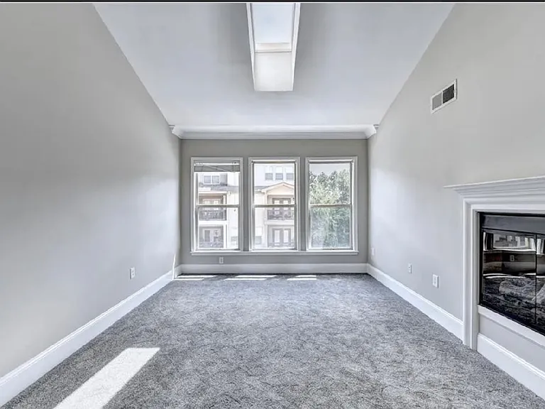 3050 Quantum Ln — Photo 3